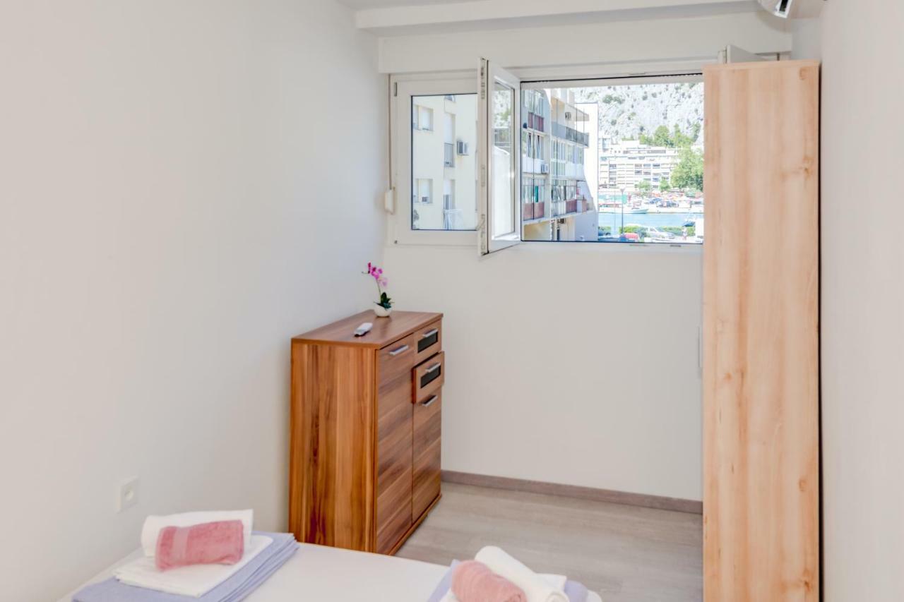 Kate Lägenhet Omiš Exteriör bild