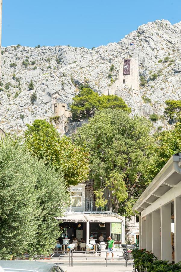 Kate Lägenhet Omiš Exteriör bild